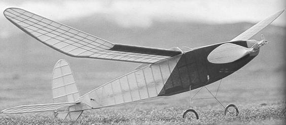 図6、 バルサ製の国際級ゴム動力機(1940頃?)