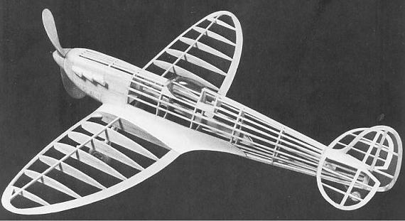 図1:バルサ構造のスピットファイヤ戦闘機(イギリス)スケール・モデルの骨組み軽い材質の角材ならば多数本使えるので、実機の曲面を正確に再現可能