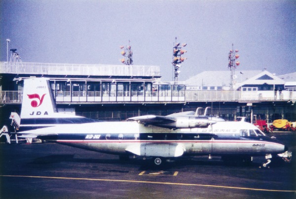 羽田空港に駐機するノール２６２