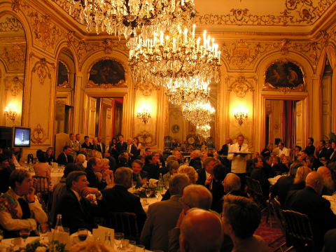 フランス上院内での夕食会の模様　(Photo:FAI/JM B)